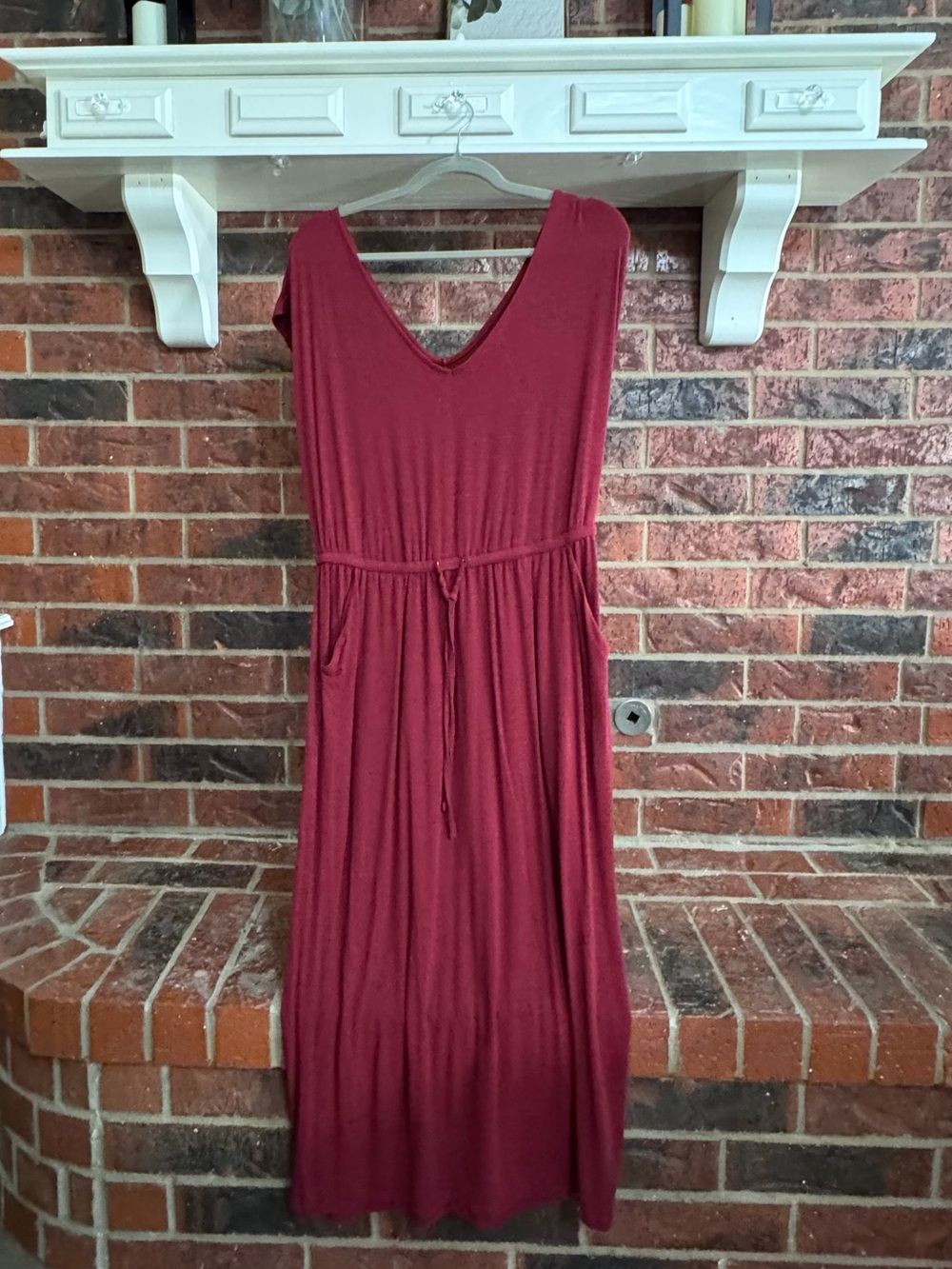 NWOT torrid Wine-Red V-Neck Sleeveless Maxi Dress with Tie Waist Sz 0 (14)